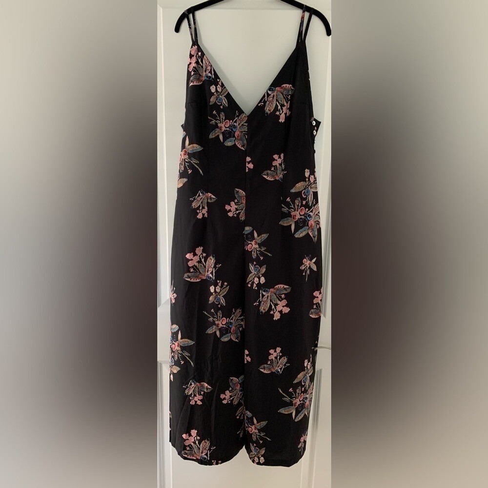 Celmia Collection NWT XXL Floral Black Jumper Cutout Sides  Buttons 0079